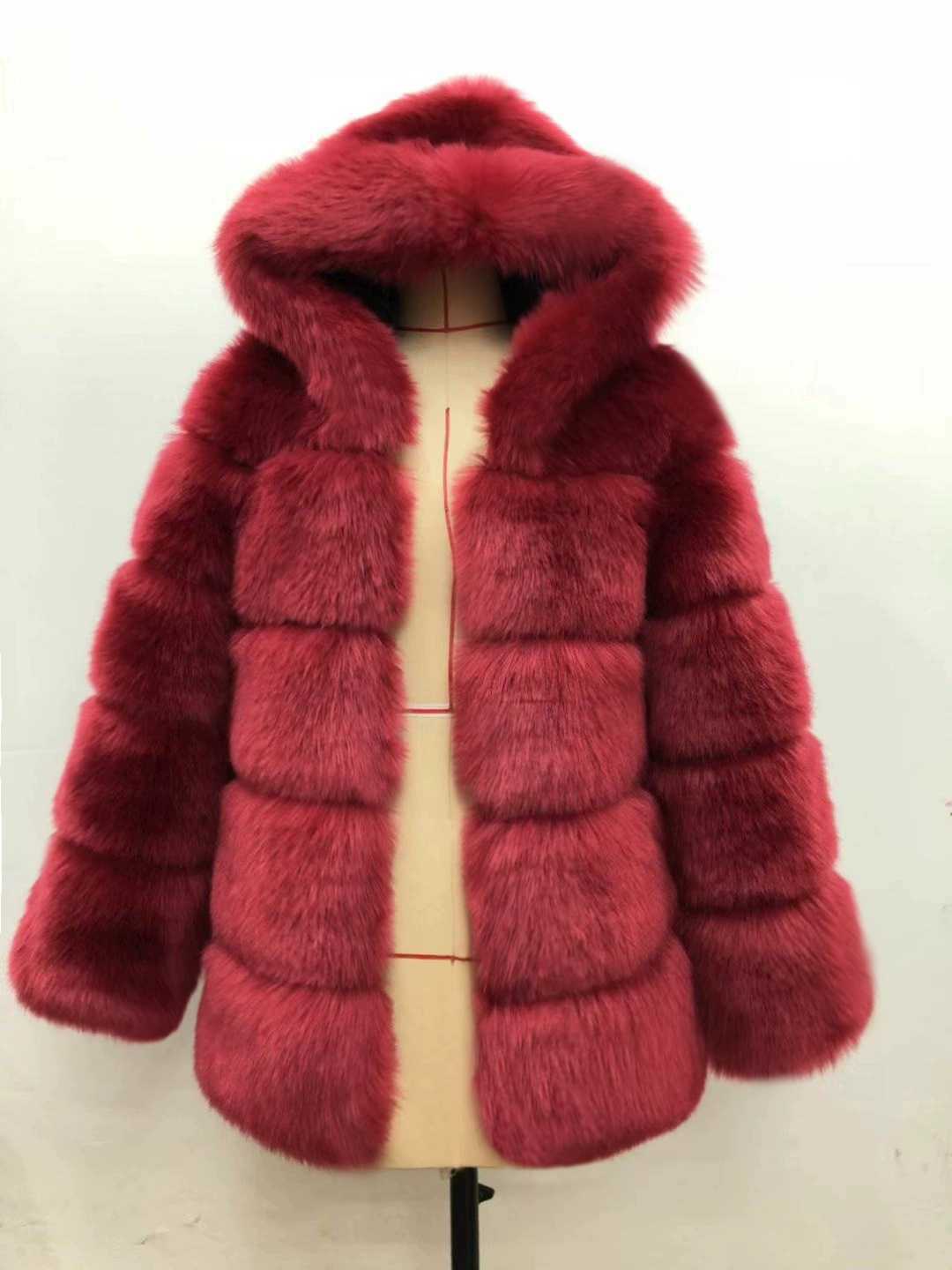 Damen Luxus-Winterjacke aus flauschigem Kunstpelz (kurz geschnitten)